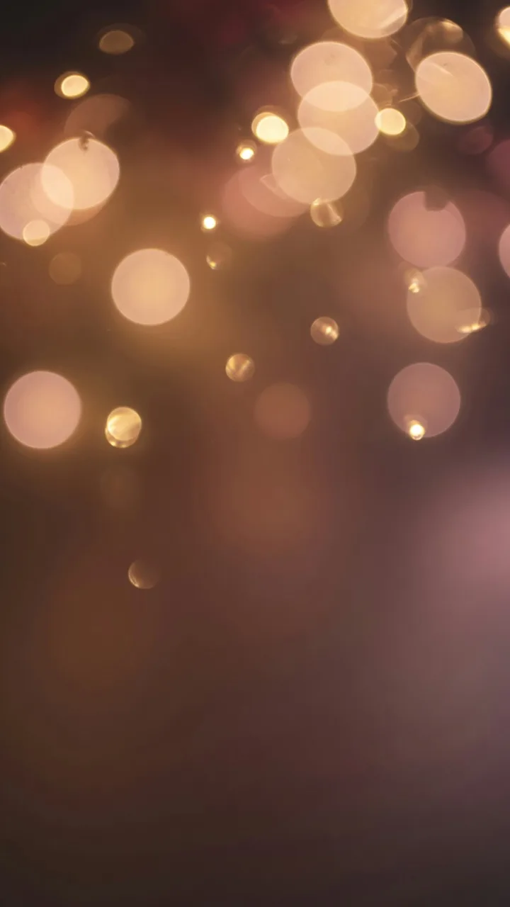 Soft Golden Bokeh (9:16)