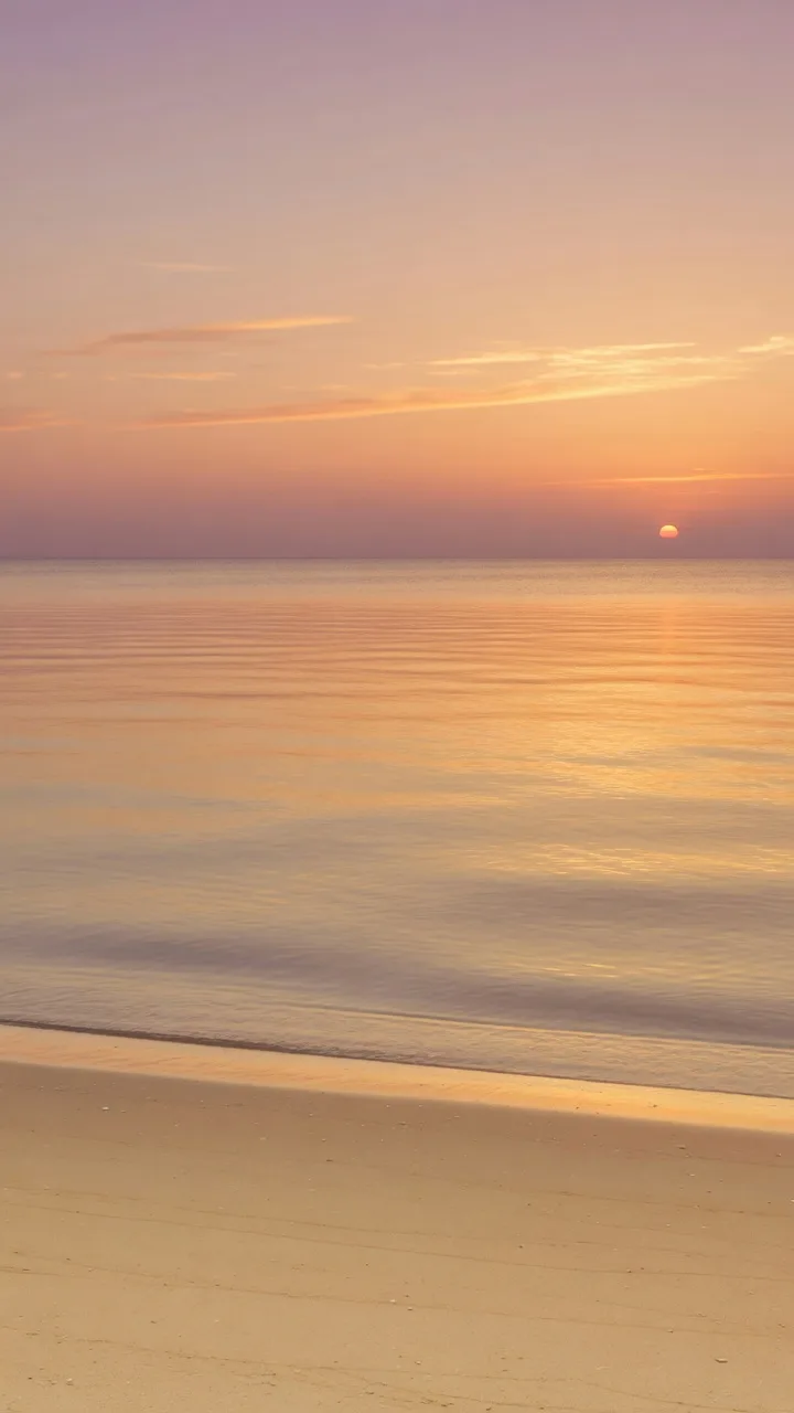 Calm sunset sea (9:16)