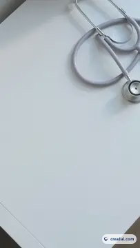 白い机の聴診器 (9:16)