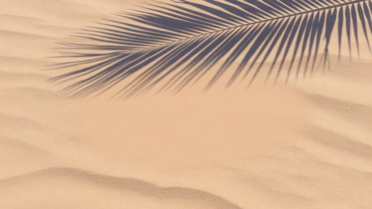 Warm Sand Backdrop (16:9)