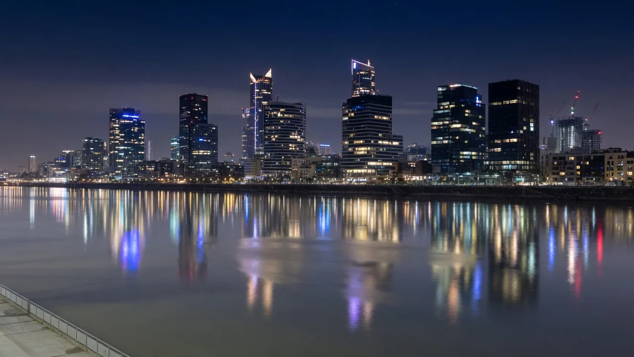 Night City Skyline (16:9)