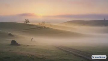 Şafakta Sisli Tepeler (16:9)